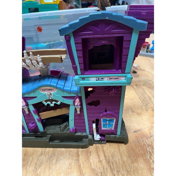 Matchbox Haunted House Hero City Sounds Blue Purple Toy Playset Mattel - Picture 3 of 5